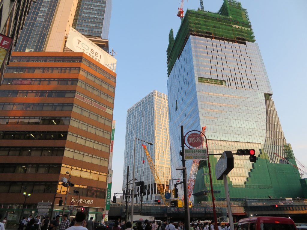 中央が渋谷ストリーム。この勢いで高層ビルが増えることになる