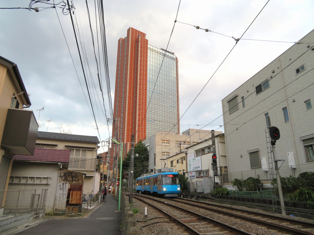 三軒茶屋駅から高井戸駅までの約５キロを結ぶ東急世田谷線。駅は10駅ある
