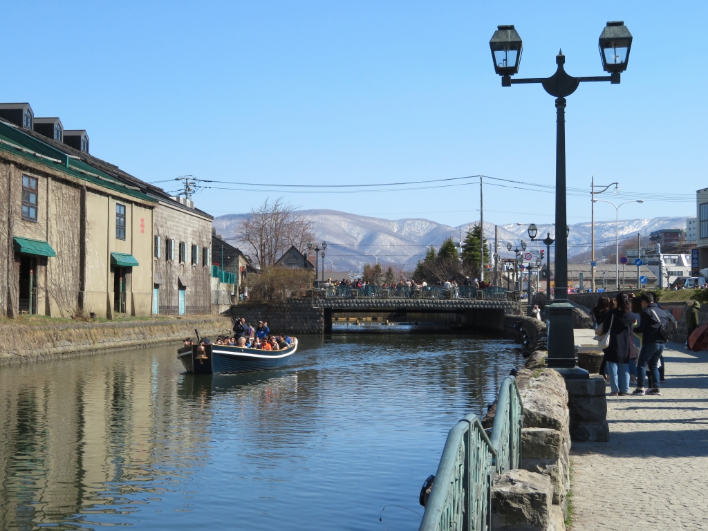 札幌周辺の観光地としてはダントツの人気を誇る小樽。買い物スポットも多い
