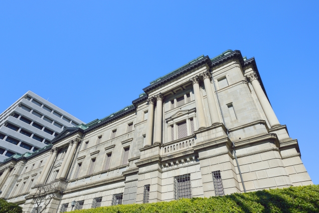 日本銀行のリポートは、不動産業向け貸出が銀行の重要な収益源であることを示した