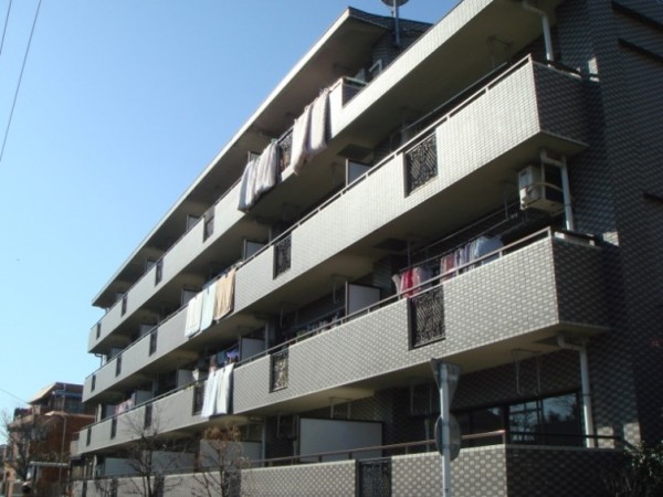 空室率70％で購入した東京都板橋区の4棟目。この1棟で、サラリーマンの生涯年収に相当する利益を手にした。