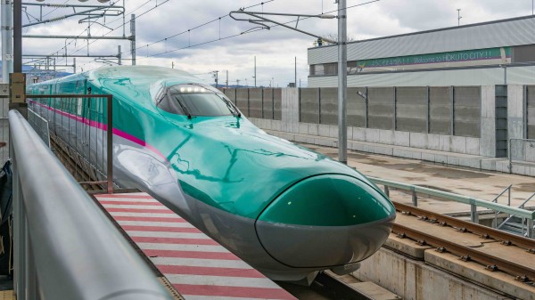 2016年には北海道新幹線が開通。観光客の増加に一役買っている。今後は札幌まで延伸する見通しだ。