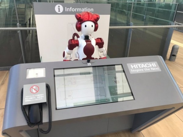 AI案内ロボット、AIサイネージは、利用者の音声を認識し、駅構内や周辺、乗換情報などを日本語、英語、中国語、韓国語で案内してくれる。新しい試みが盛りだくさんだ。
