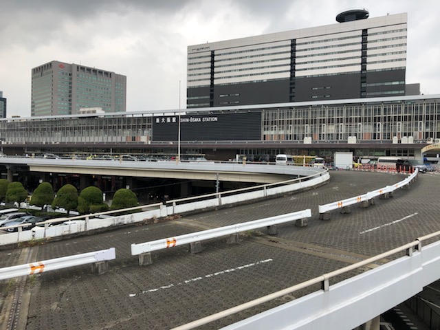 大阪で唯一、新幹線が乗り入れている陸の玄関口の新大阪駅
