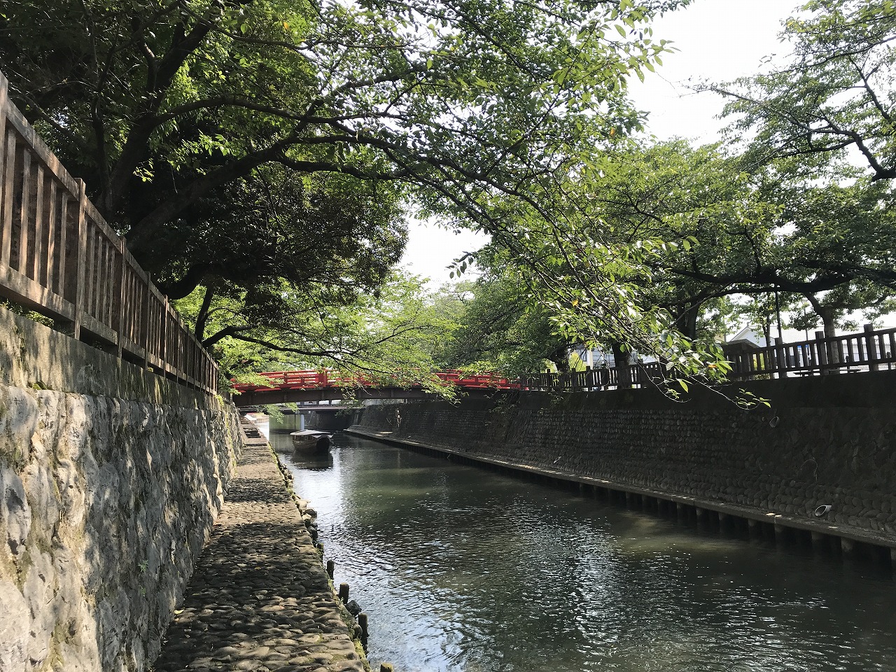 松尾芭蕉・奥の細道むすびの地としても有名な大垣市。この思わず一句詠みたくなるような（？）閑静な景観が、市の中心部というのが驚きだ。
