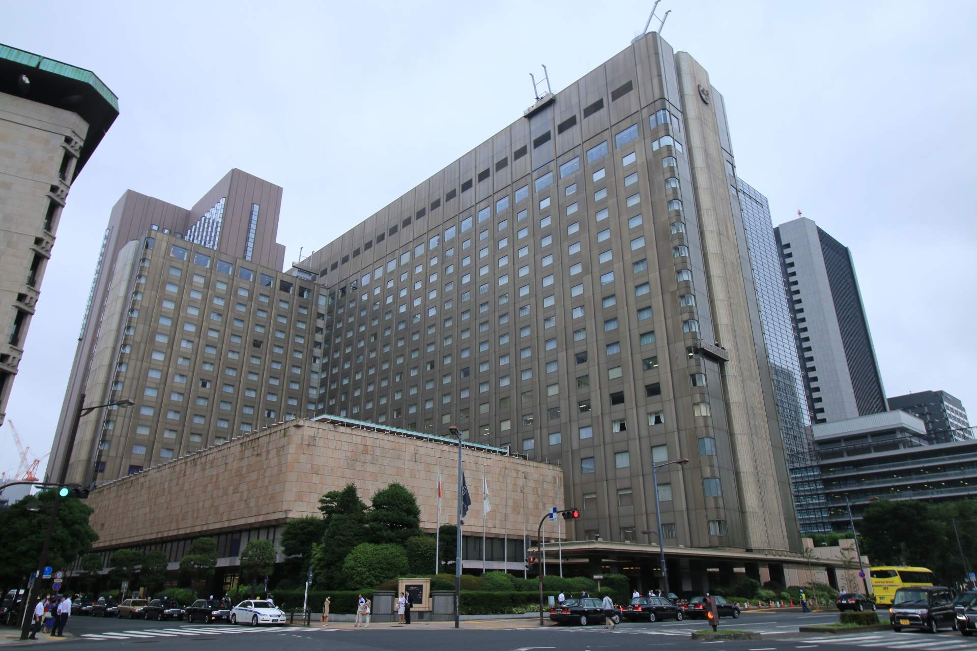 日本を代表する帝国ホテルの旗艦的存在の「帝国ホテル東京」。三井不動産は筆頭株主。タワー館のインペリアルタワーを先行して2030年度までに建て替え、31年度から本館の建て替えを始める予定。