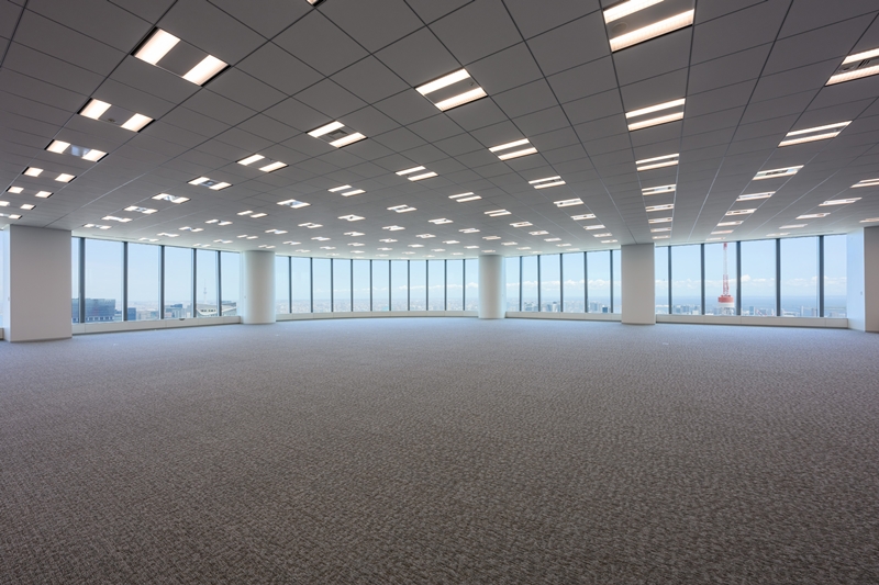 圧倒的な広さのJPタワー52階のオフィスフロア。基準階面積は約4800㎡