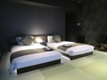 横浜の新感覚ホテル。畳にベッド、暗さを活かした新奇なインテリアを見てきた_画像