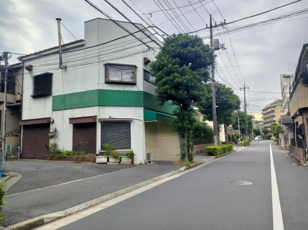 ●駅より徒歩圏  ●整形地の角地  ●店舗付き住宅（No.4187563hyd)_画像2