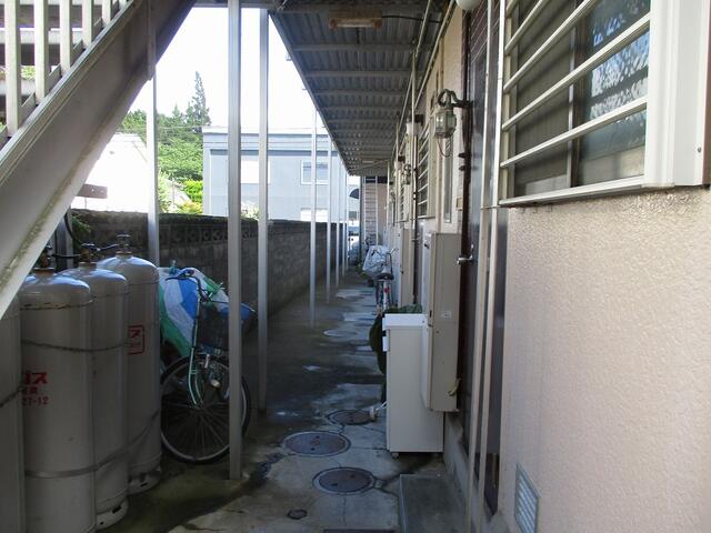 アパート1階出入口