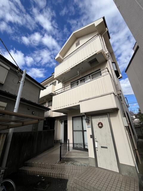 apartment 本中山1丁目