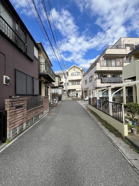 apartment 本中山1丁目